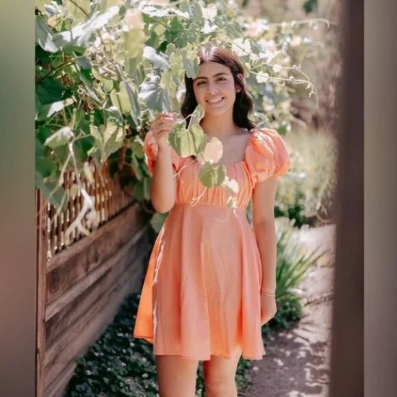 ABERCROMBIE & FITCH Puff Sleeve Mini Dress Apricot Orange Peach Sz M {FF41} - Picture 1 of 9